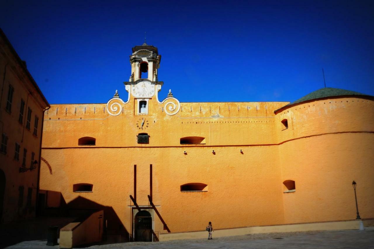 Ferienwohnung Casa Lochje Au Coeur De La Citadelle Bastia  Exterior foto